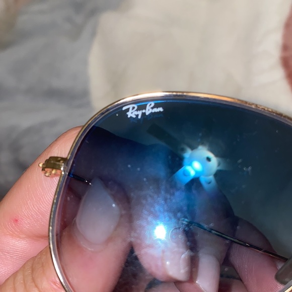 Ray Ban Aviators - Picture 4 of 5